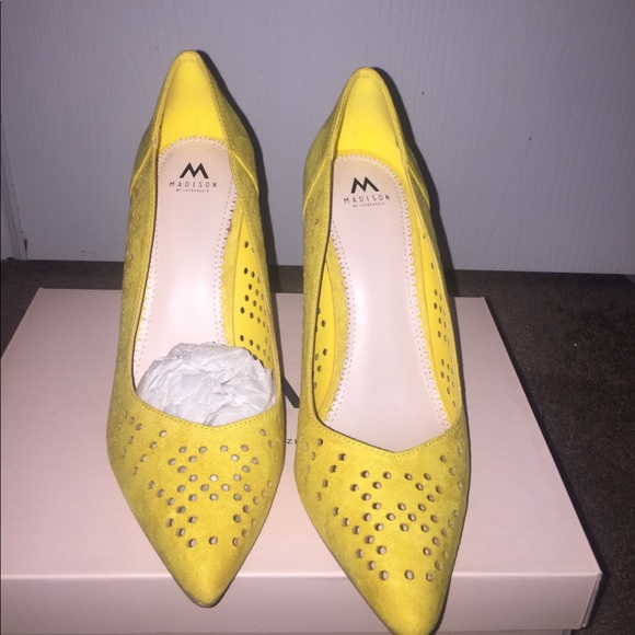 Pumps - Picture 2 of 3